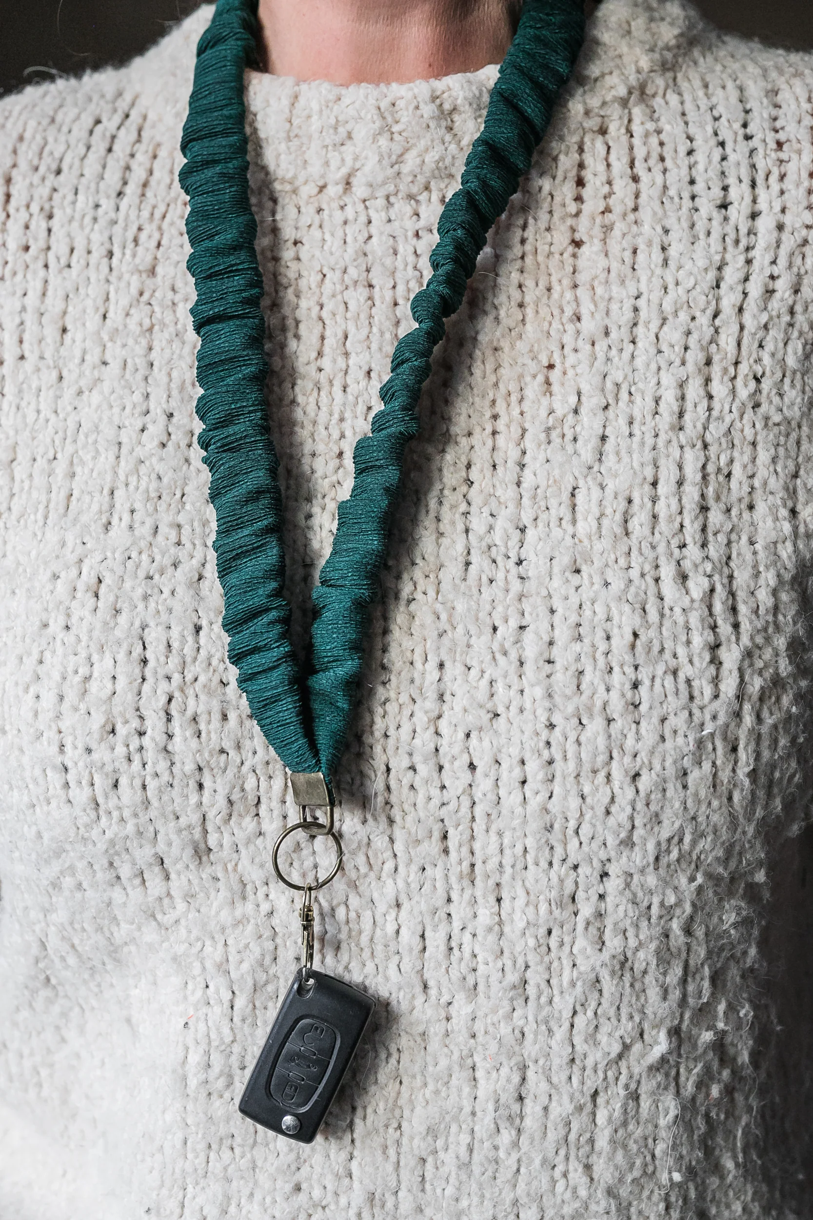 Scrunchie Keycord - Rainbow Donker Groen - Image 3