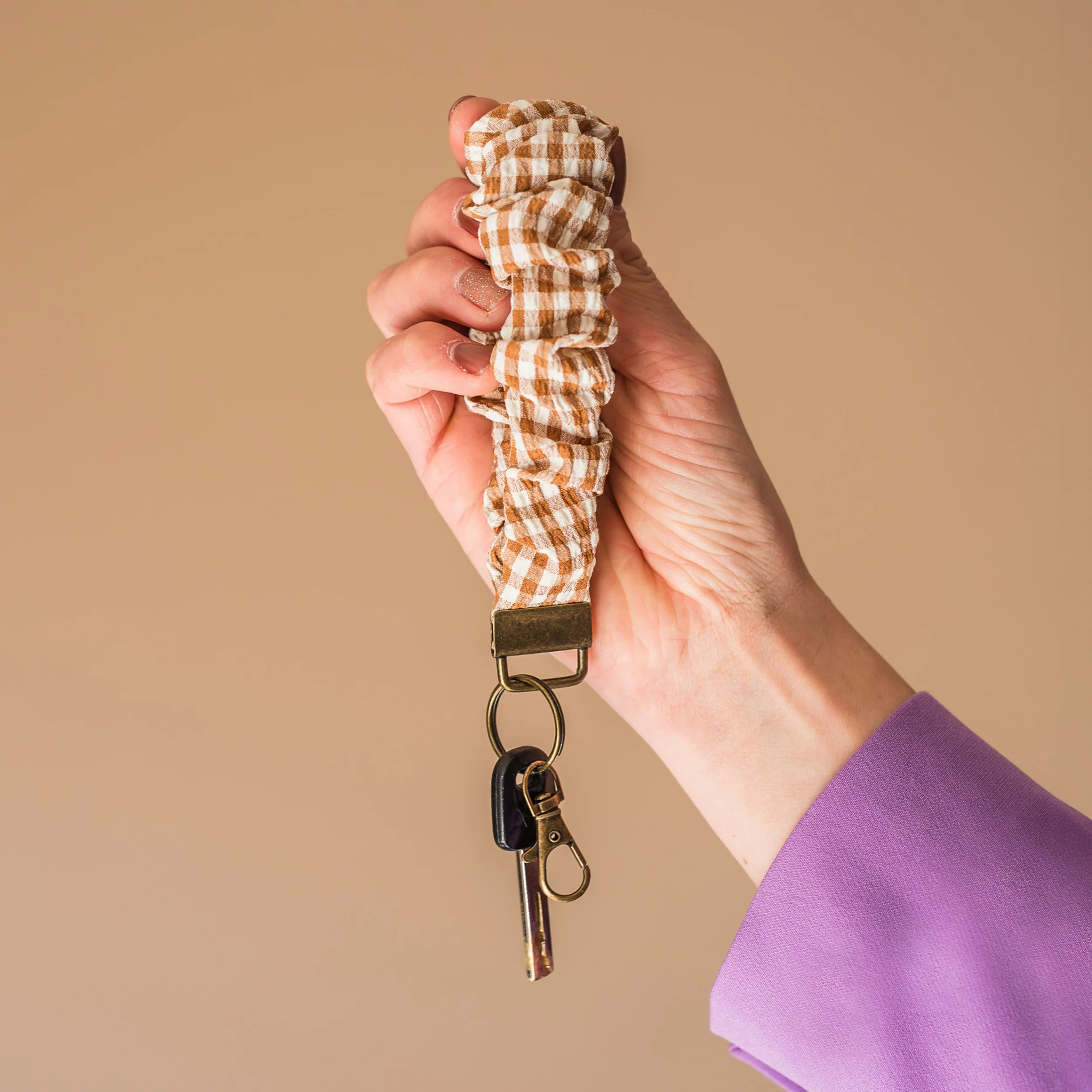 Scrunchie sleutelhanger - Lente Geblokt Bruin - Image 3